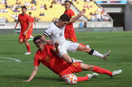 曼城2-0领先水晶宫。